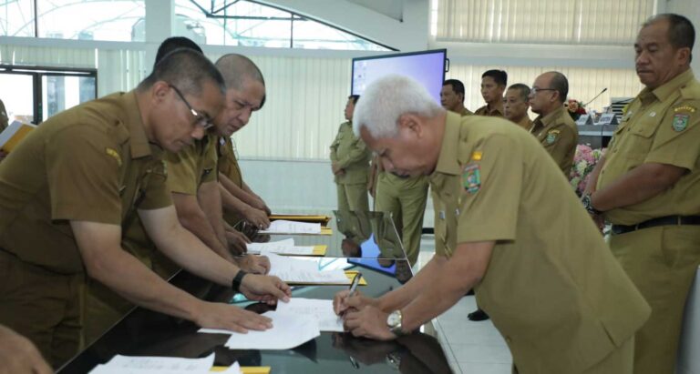 Kepala OPD Dan Camat Di Asahan Tanda Tangani Perjanjian Kinerja