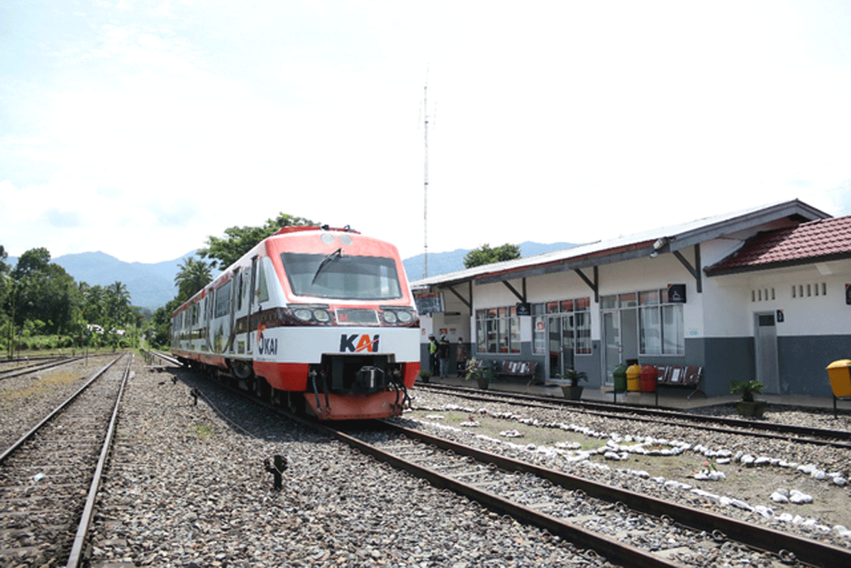 Reaktivasi Jalur Kereta Api Di Sumbar Gubernur Mahyeldi Kerap Bersuara