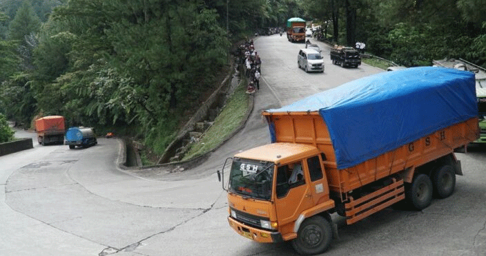 Libur Panjang, Pemprov Sumbar Atur Jam Operasional Angkutan Barang, Ini ...